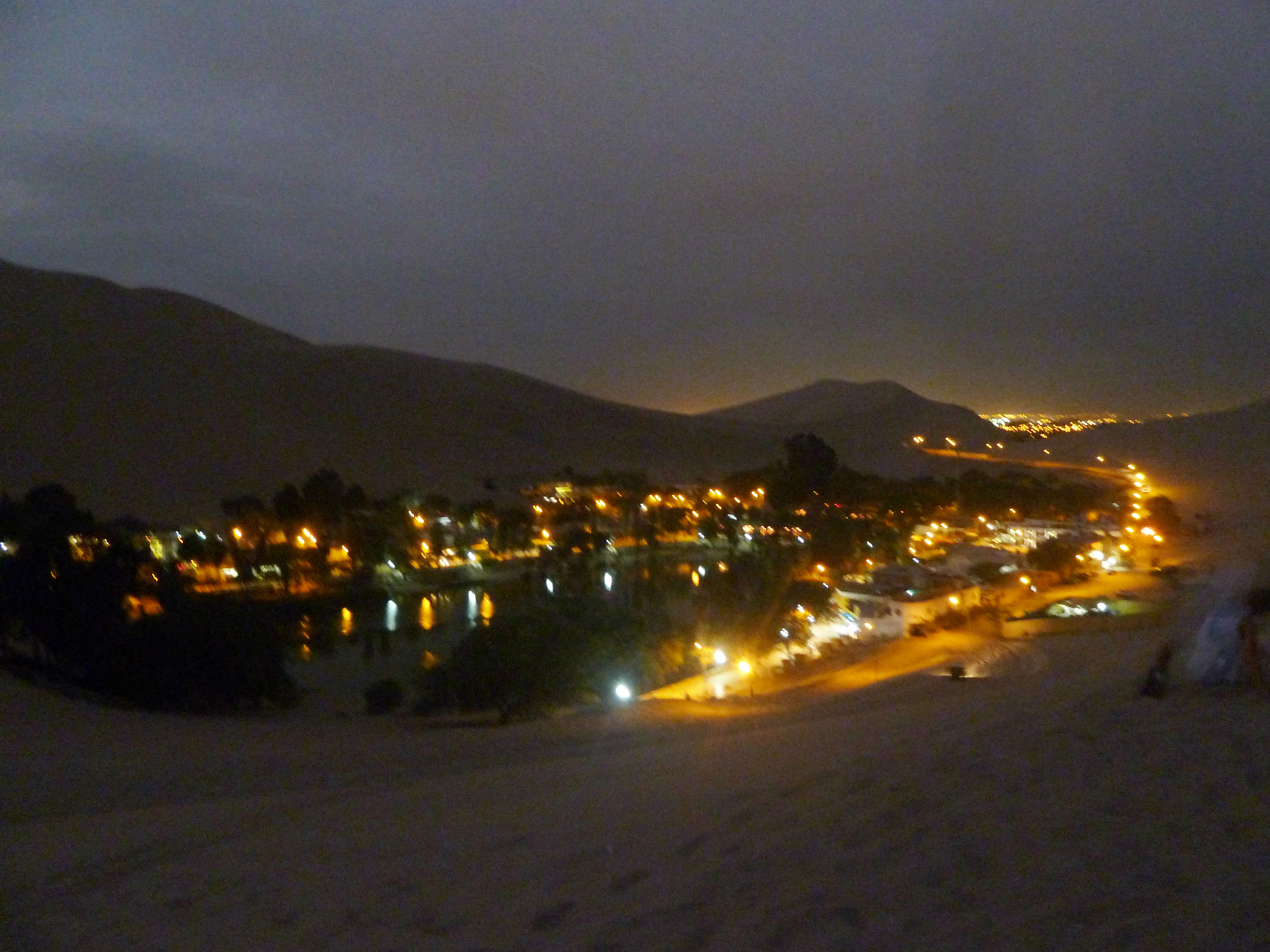huacachina-de-noite-por-do-sol