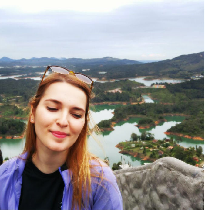 vista-da-piedra-del-penol-guatape-em-dia-nublado-avatar
