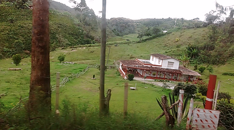 caminho pra guatape e pedra del penol.gif