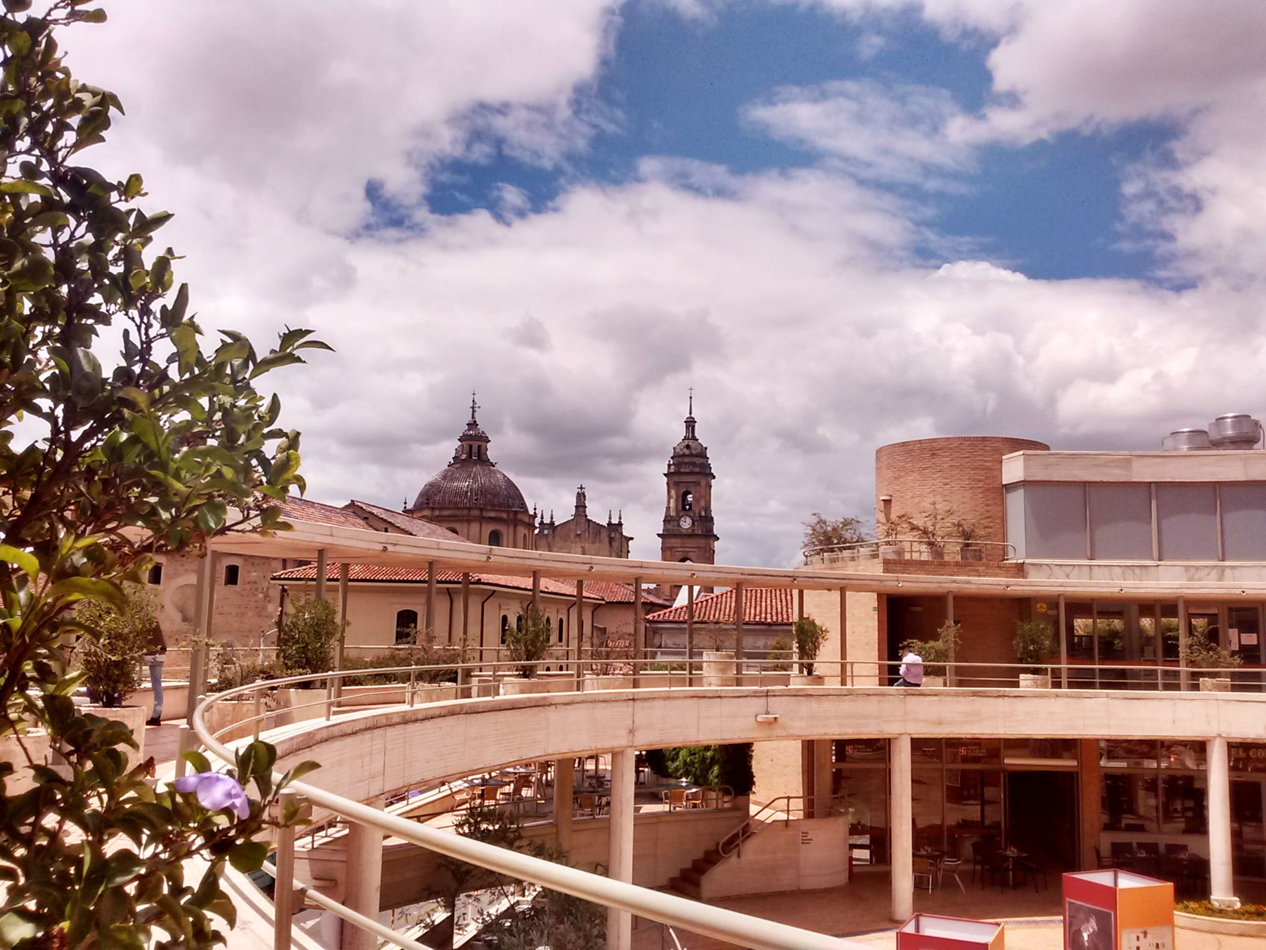 vista-de-la-candelaria-do-centro-cultural-gabriel-garcia-marquez
