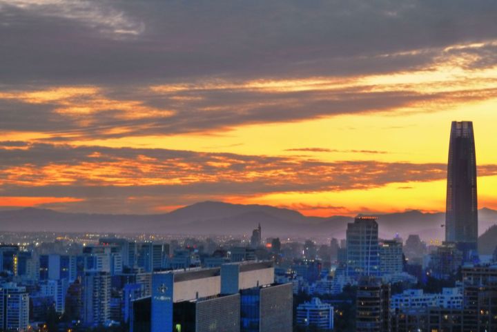Pôr do sol em Santiago Sky Costanera Las Condes Puesta de sol